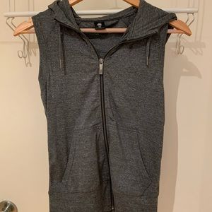 Hooded workout vest, gray